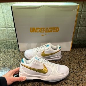 Nike Kobe Basketball Shoes Size 12